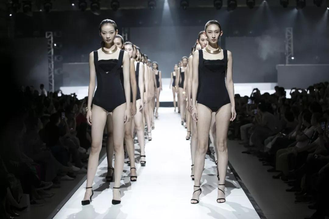 1536637044580799.jpg 016.jpg